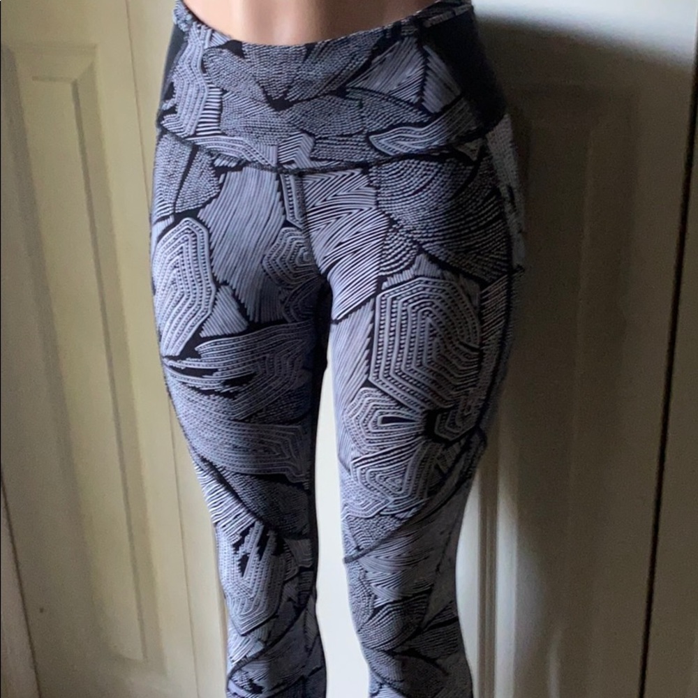 Lululemon 😊 - Picture 2 of 4
